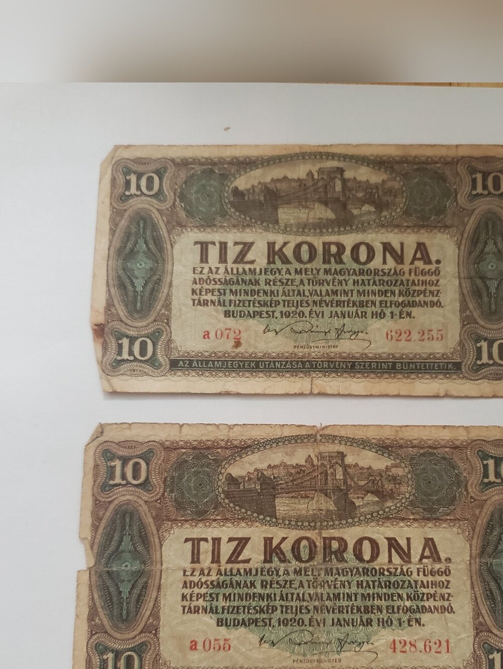 Tíz Korona Hungarian Banknotes (Set Of Three) - Brown & Green